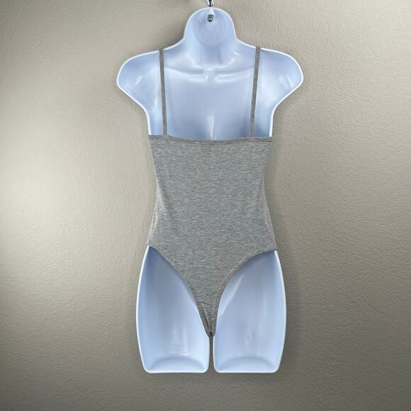 PrettyLittleThing Basic Grey Marl Cotton Sleeveless Scoop Neck Bodysuit 6/M NWT - Picture 10 of 11